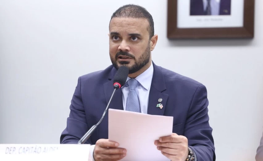 Capitão Alden conquista aprovação do Plano Nacional de Prevenção e Enfrentamento à Violência no Ambiente Escolar