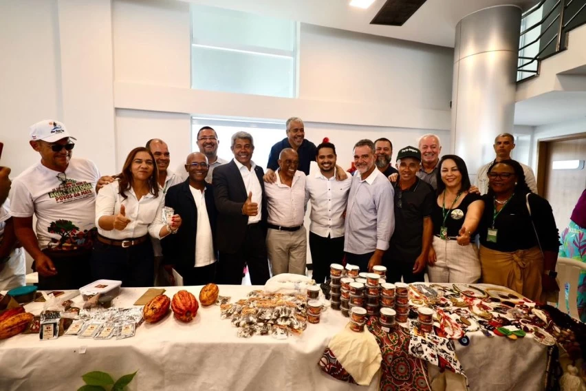 Jerônimo reforça aliança com sindicalistas e produtores rurais na Bahia