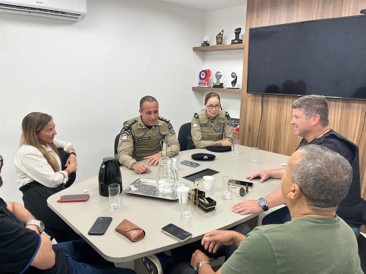 Prefeitura promove reunião estratégica com shopping e Polícia Militar para reforçar segurança -