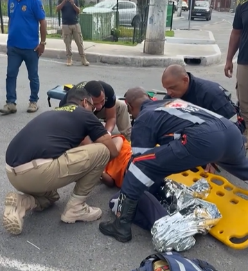 Secretaria de Segurança Pública presta socorro em acidente no cruzamento do mercado Total, em Lauro de Freitas -