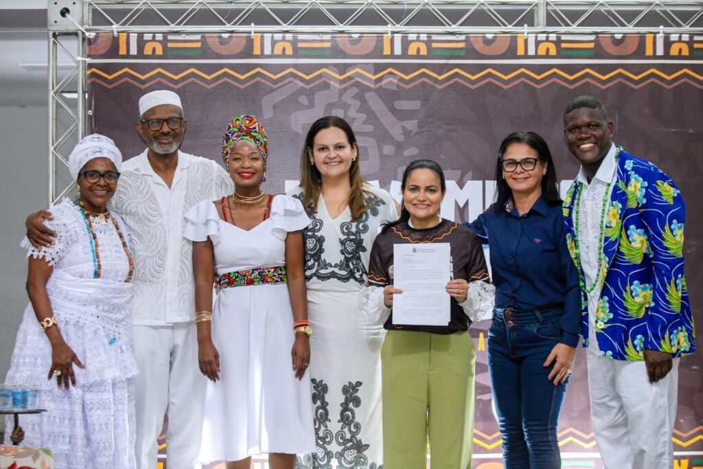 Cultura e resistência marcam solenidade do Dia da Consciência Negra em Lauro de Freitas -