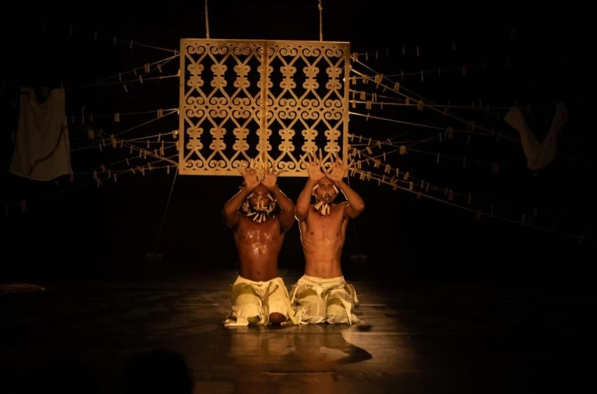 Espetáculo “Dembwa” celebra ancestralidade e resistência no Teatro Gregório de Mattos