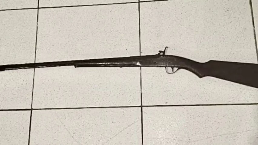 Homem é preso após ameaçar a própria filha por causa de R$30 na Bahia