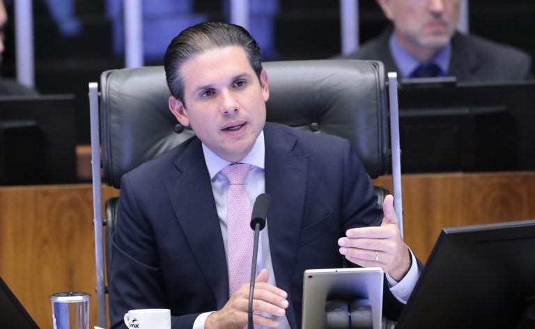 Discussão e votação de propostas legislativas. Presidente da Câmara dos Deputados, Hugo Motta (REPUBLICANOS - PB)