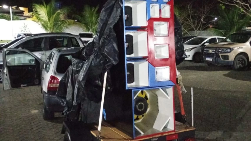 PM apreende som tipo paredão em Itamaraju
