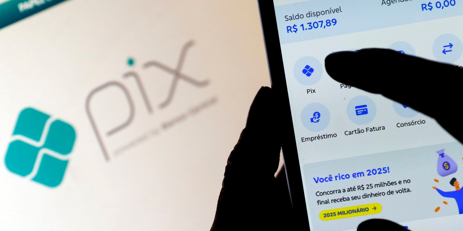 Pix completa cinco anos perto de movimentar R$ 30 trilhões por ano