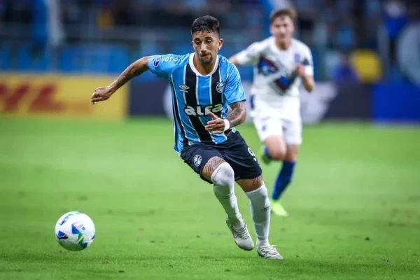 Bahia confirma primeira contratação para 2026; atacante chega por empréstimo