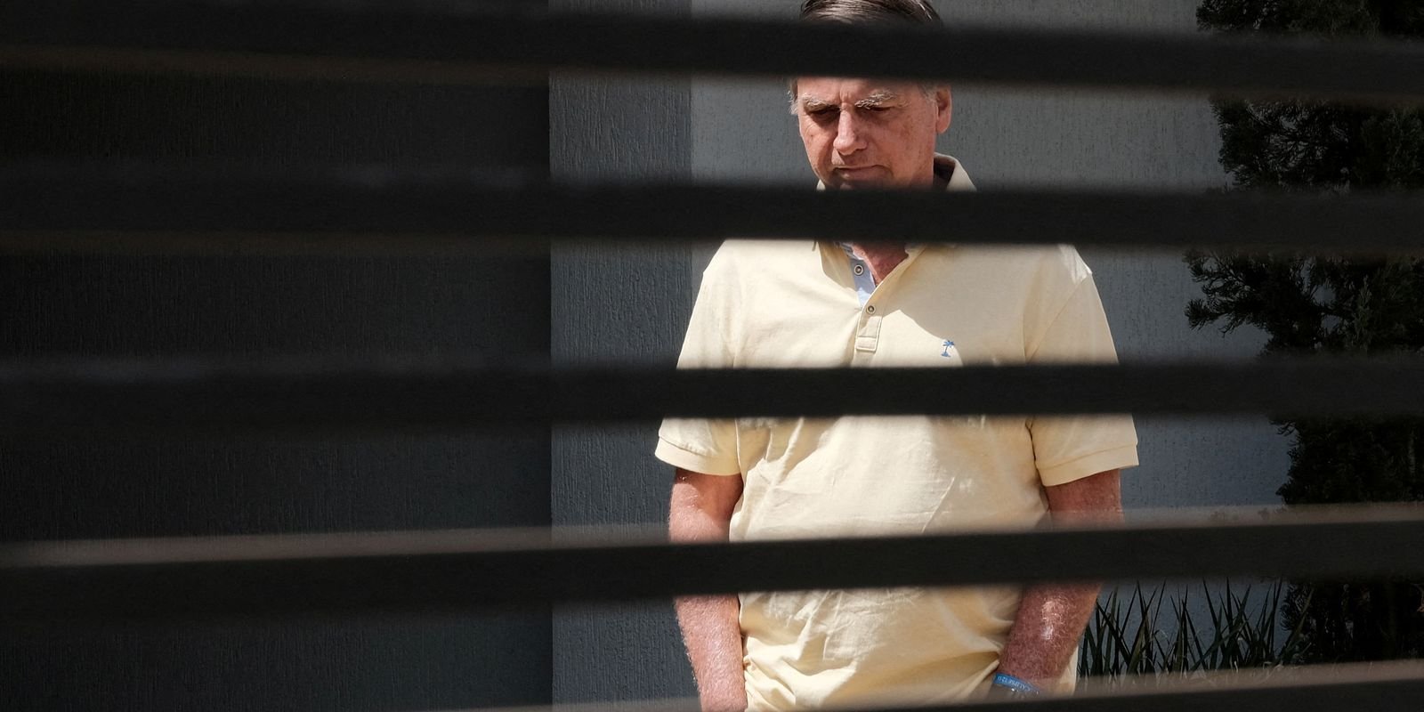 Bolsonaro pede autorização para fazer fisioterapia na prisão