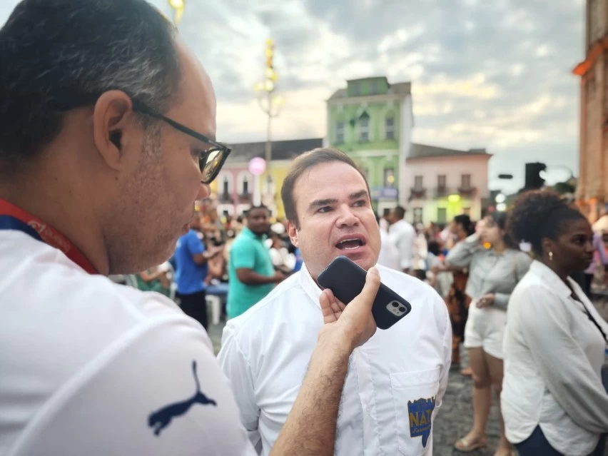Cacá Leão minimiza pré-candidatura de Flávio Bolsonaro: “não é o primeiro”