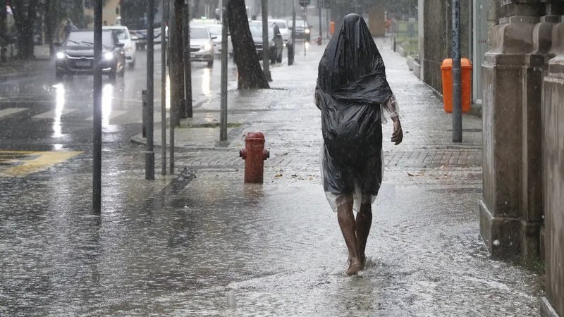 Inema emite alerta de fortes chuvas e risco de temporais em mais de 150 cidades da Bahia