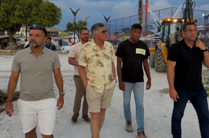 Jânio Natal vistoria obras em Porto Seguro; ACM Neto, Bruno, Valdemar e Roma participam de evento