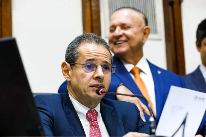 “Jerônimo quebrou a Bahia e tenta jogar a culpa nos outros”, dispara Nelson Leal ao rebater governador