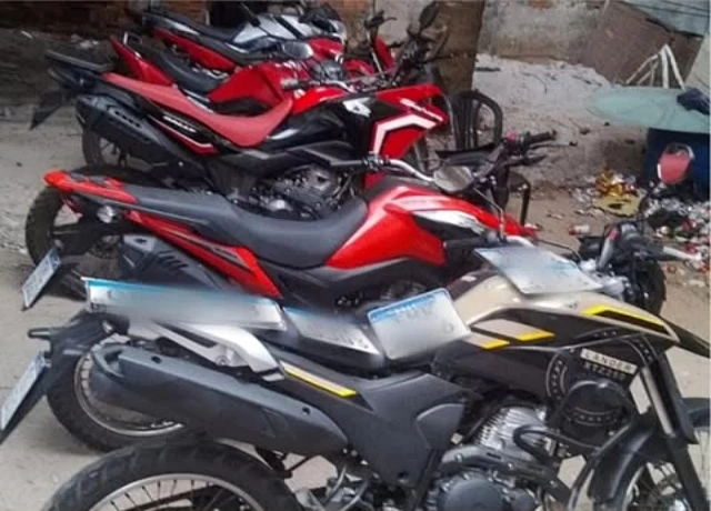 PM encontra imóvel usado para esconder motos roubadas em São Cristóvão