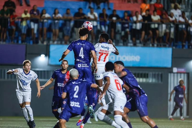 Ceni elogia trio de ataque do Bahia e projeta temporada: “Ano para ser campeão”