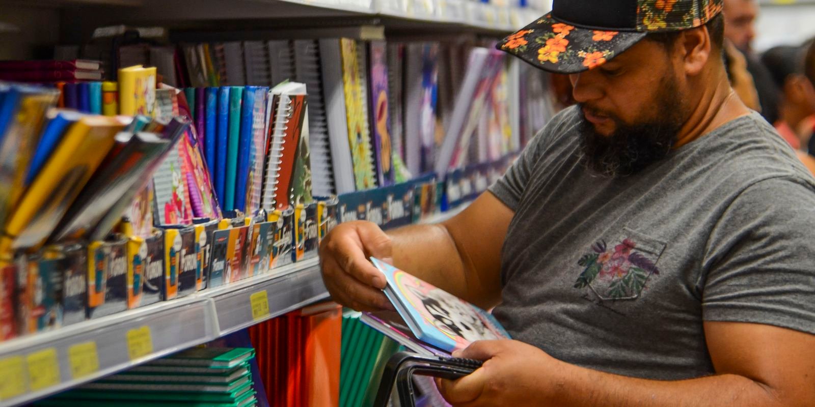 Maioria planeja reaproveitar material escolar na volta às aulas