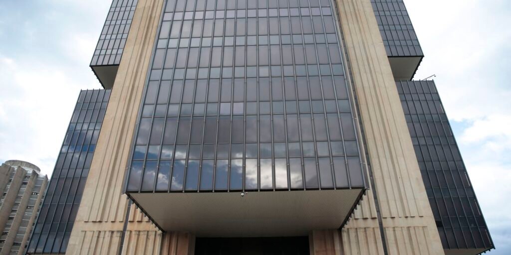 Mercado financeiro reduz para 4,02% projeção de inflação para 2026