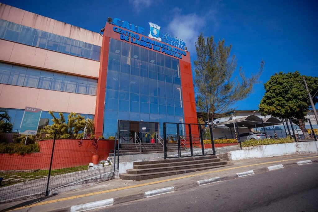 Prefeitura de Lauro de Freitas lança REDA 2026 com 432 vagas para professores para rede municipal -