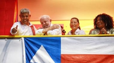 Ao lado do presidente Luiz Inácio Lula da Silva, governador Jerônimo Rodrigues acompanha atrações do Carnaval no Campo Grande | SECOM