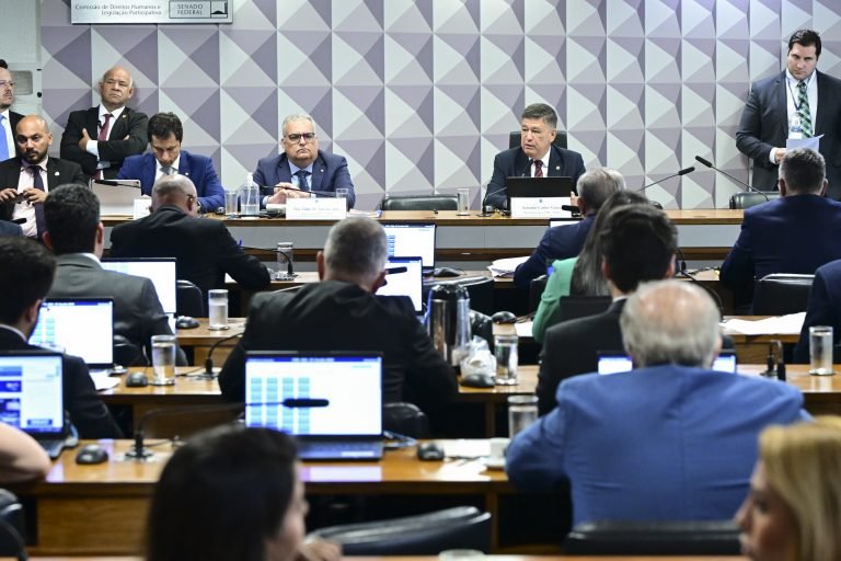 CPMI aprova pedidos de prisão e quebra de sigilos de servidores do INSS e de empresas - Notícias