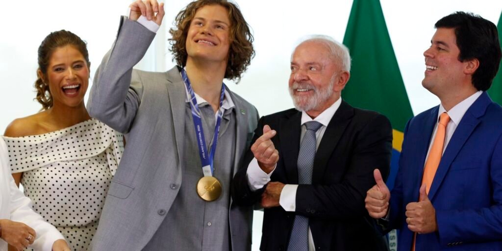 Lula recebe Lucas Pinheiro, medalha de ouro nos Jogos de Inverno