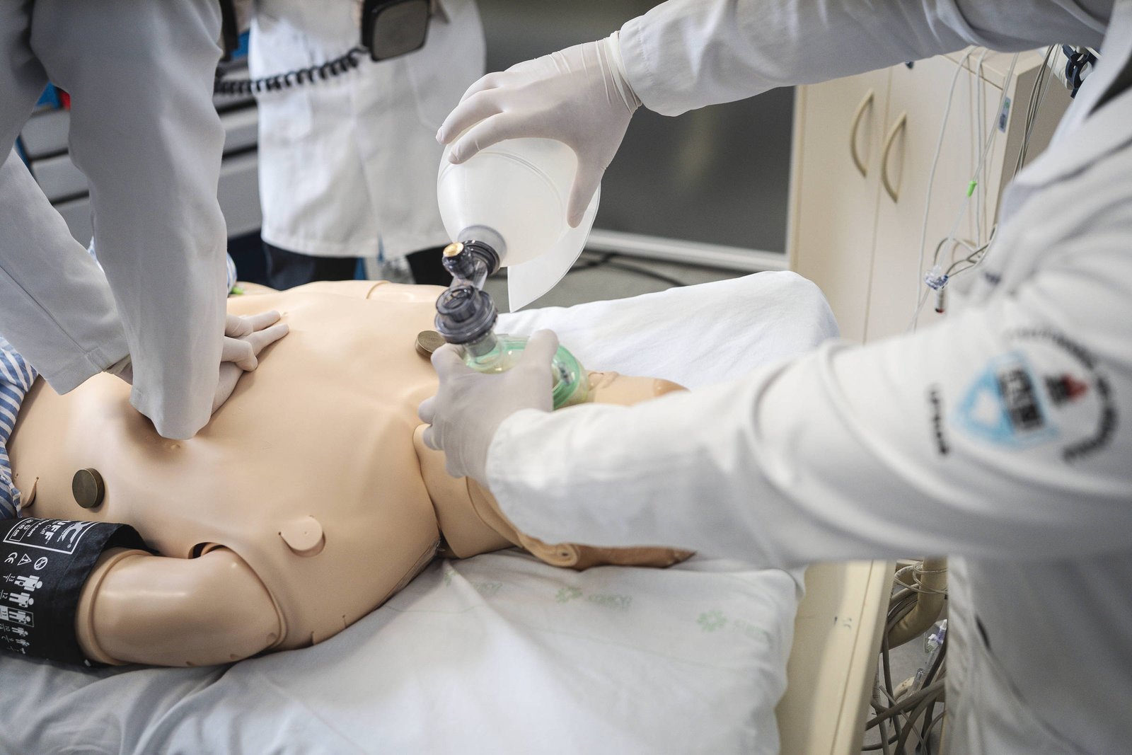 Nova entidade promete certificar especialistas e abre embate jurídico com assoociações médicas