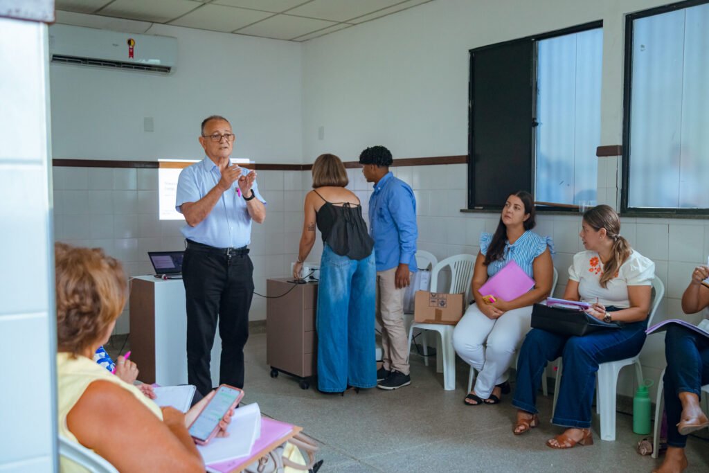 Prefeitura de Lauro de Freitas alinha novo protocolo de pré-natal para fortalecer cuidado com gestantes