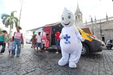 Bahia aplica mais de 208 mil doses contra a gripe no Dia D de vacinação | SECOM