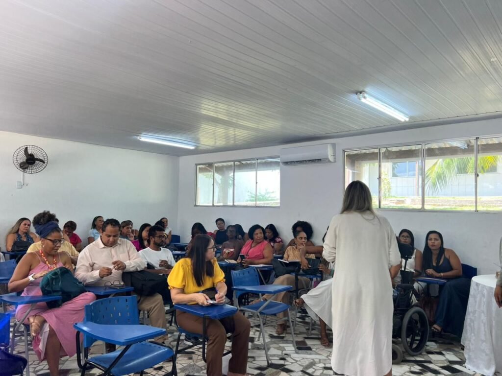 Lauro de Freitas fortalece políticas de educação inclusiva em reunião formativa -