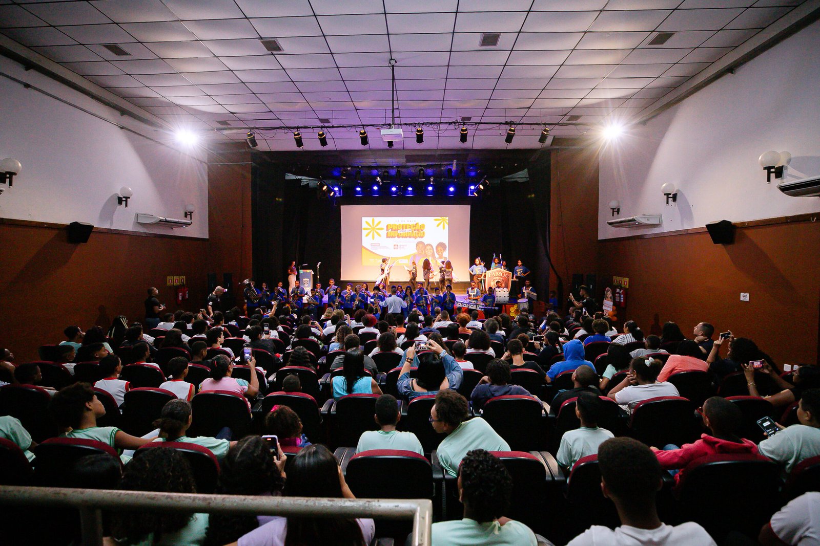 Evento marca o Dia Nacional de Combate ao Abuso Sexual de Crianças e Adolescentes em Lauro de Freitas -