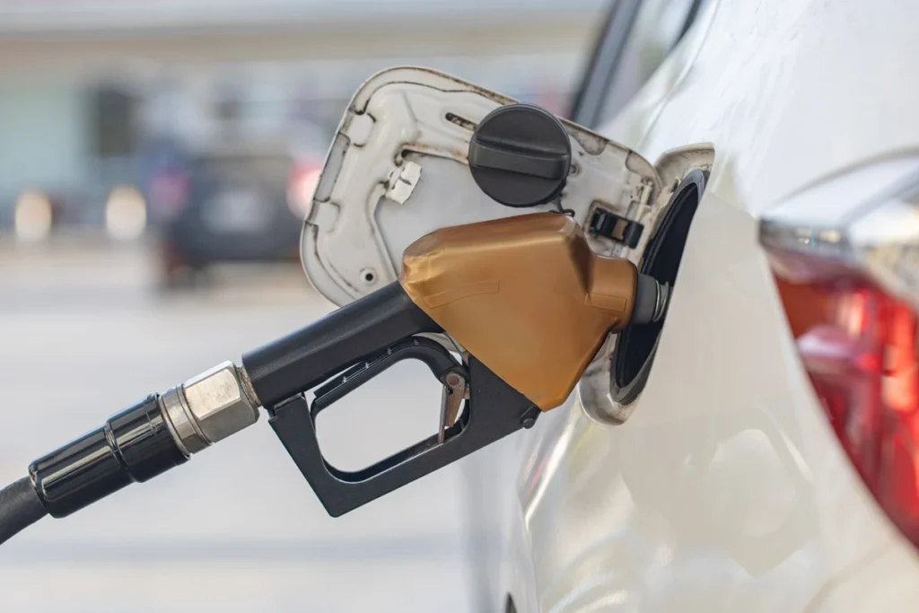 Governo fixa subvenção à gasolina em R$ 0,44 por litro