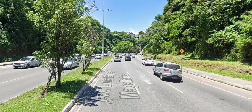 Homem é detido com simulacro após perseguição na Avenida Luís Eduardo Magalhães