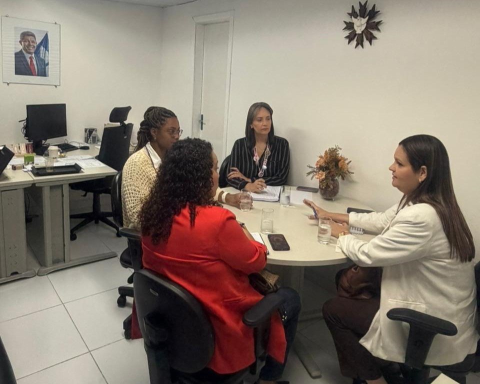 Gestão municipal e Hospital Menandro de Faria debatem estratégias para aprimorar assistência em saúde -