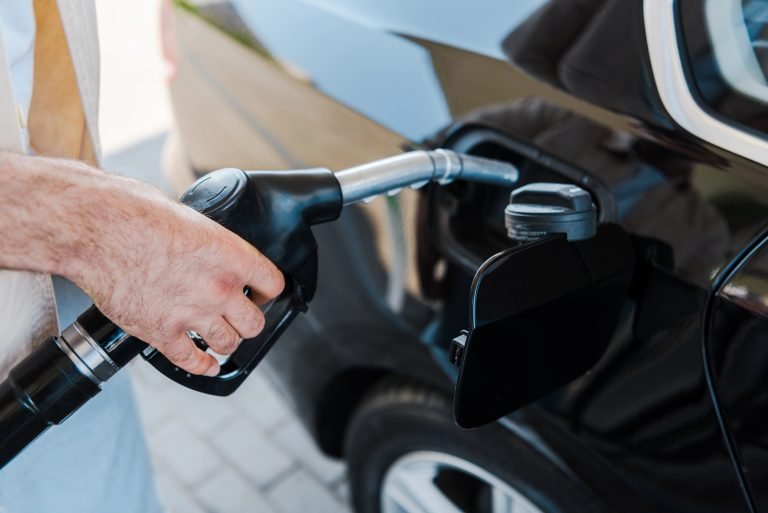 Medida provisória cria subsídio para segurar preço do diesel - Notícias