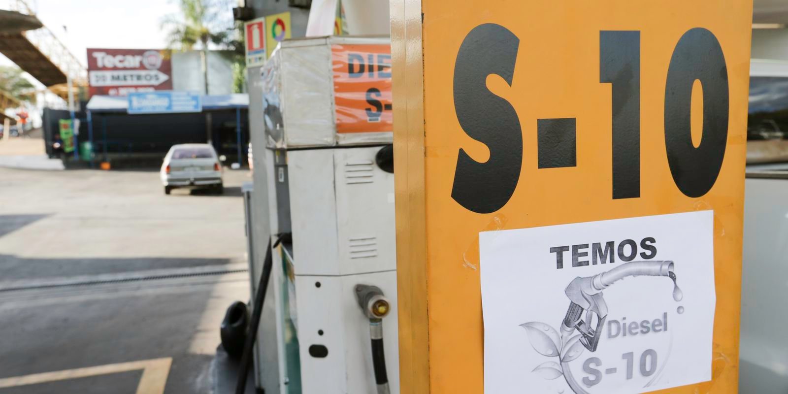 Petrobras ajusta preços do diesel para R$ 1,12