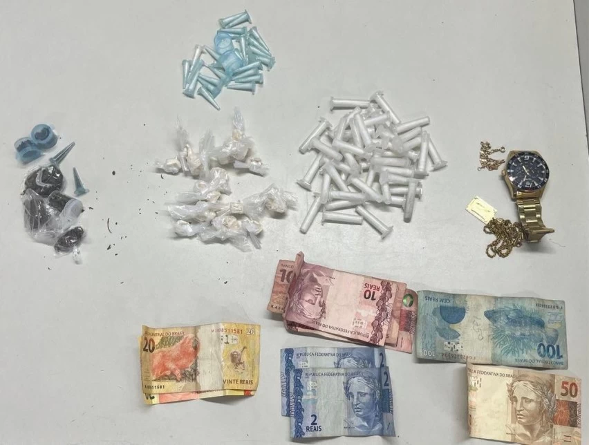 Traficante invade bar para fugir da Rondesp