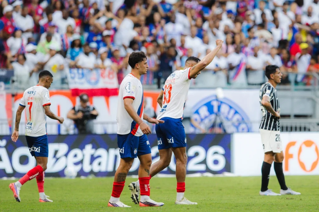 AMEAÇA PELO ALTO! Bahia transforma jogo aéreo em arma e lidera ranking de gols de cabeça no Brasileirão
