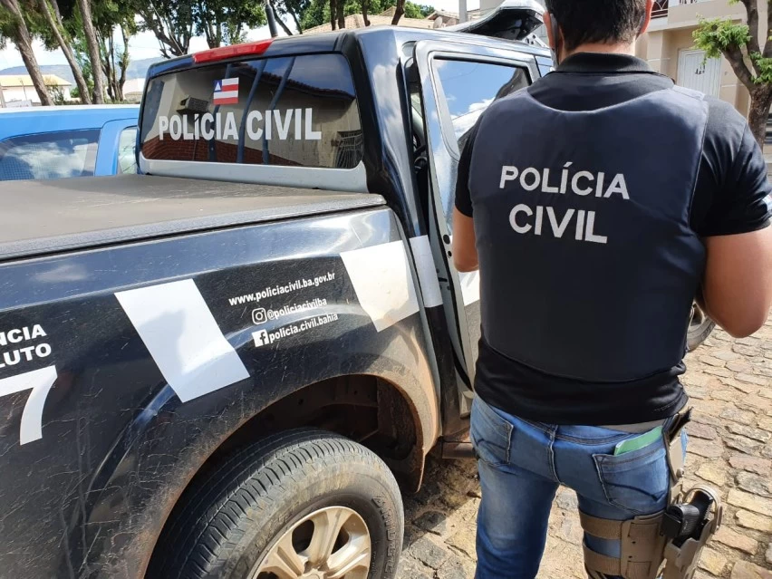 MÃO LEVE! Polícia prende mulher suspeita de fazer arrastão de furtos no Centro de Salvador