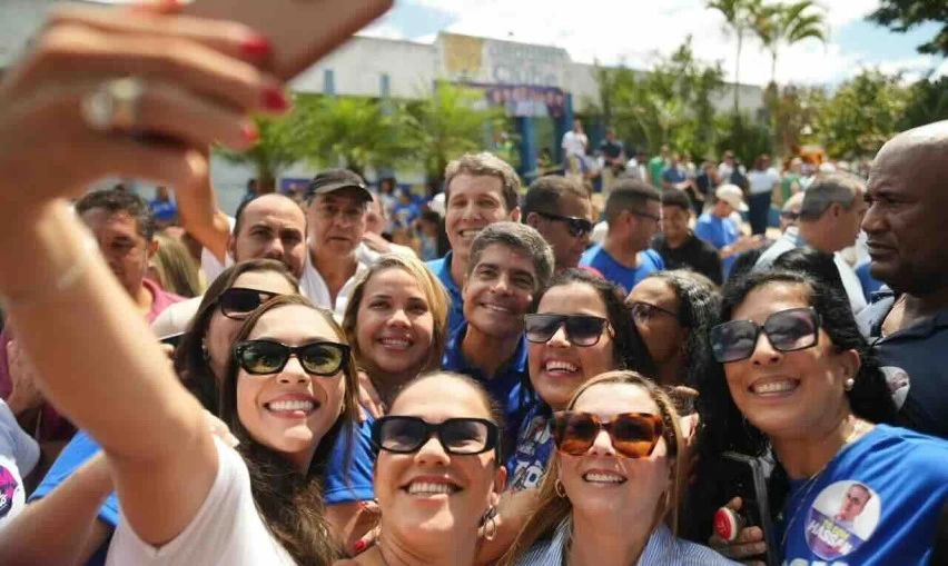 “Muita gente que votou em Jerônimo há 4 anos vê que chegou a hora de a gente mudar a Bahia”, diz ACM Neto em Jaguaquara