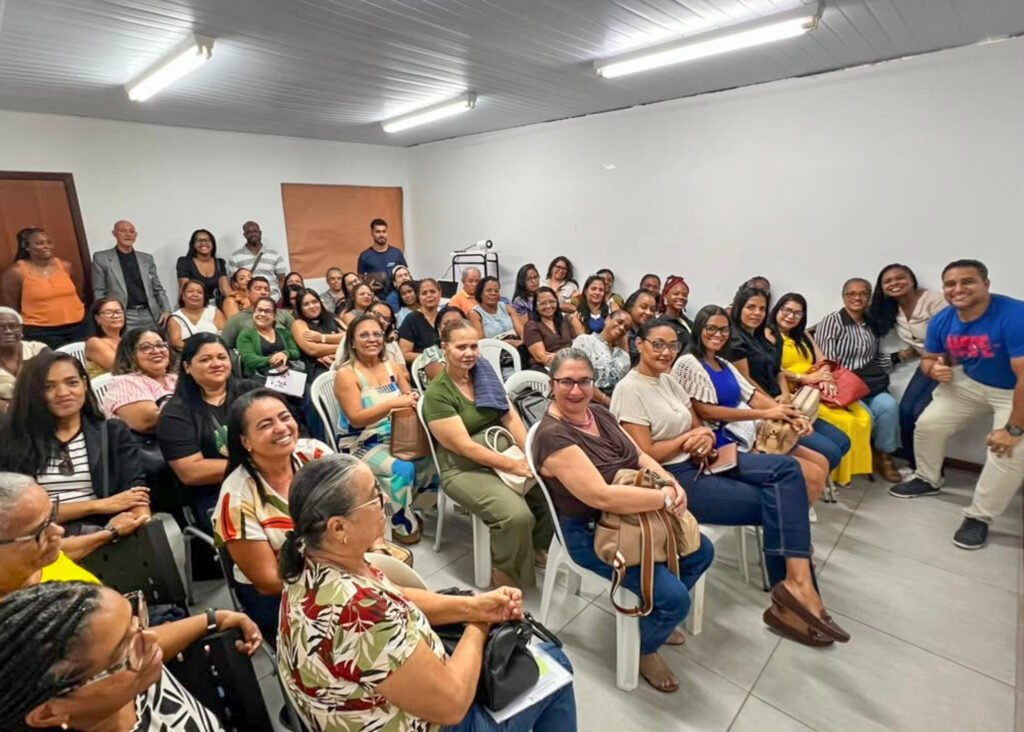 Prefeitura de Lauro de Freitas investe na qualificação das equipes para o Censo Escolar 2026 -