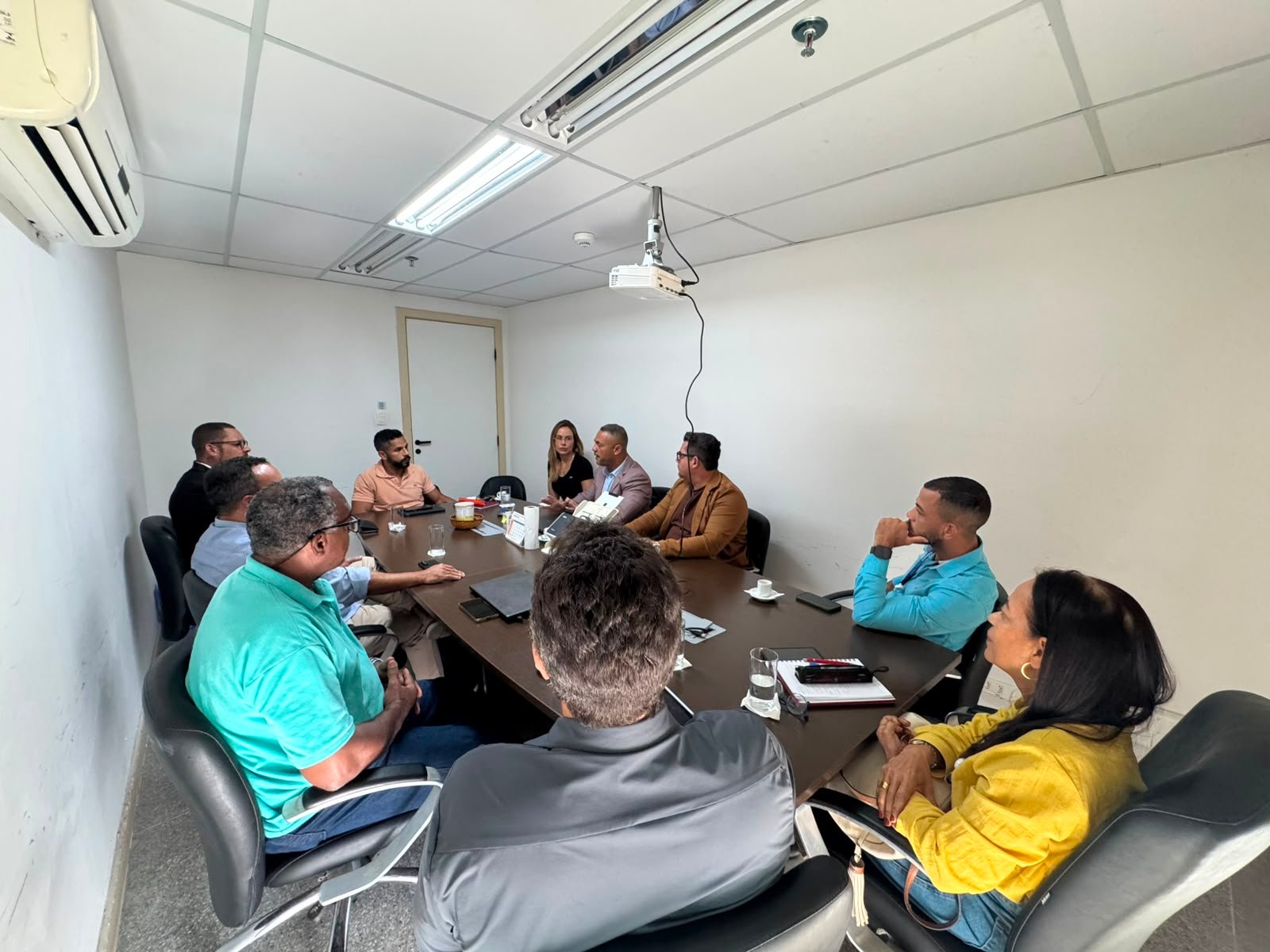 Prefeitura de Lauro de Freitas realiza tratativas para integrar transporte complementar ao sistema metroviário -