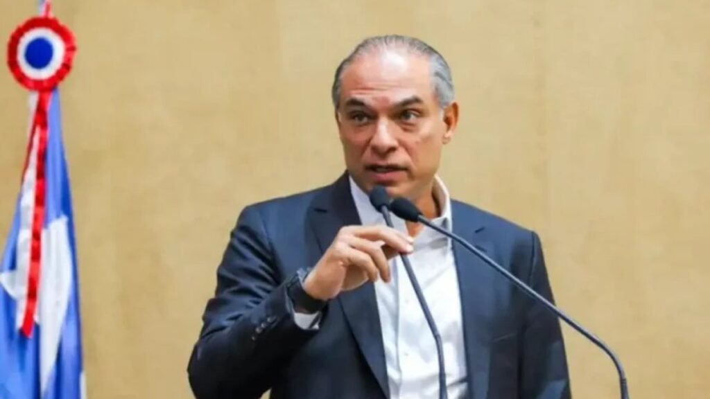 Defesa de Augusto Lima, ex-sócio de Vorcaro, se pronuncia após a troca de advogados e rejeita delação