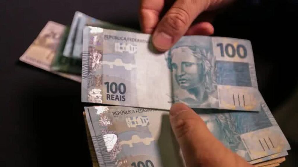 Governo confirma valor do salário mínimo em 2027