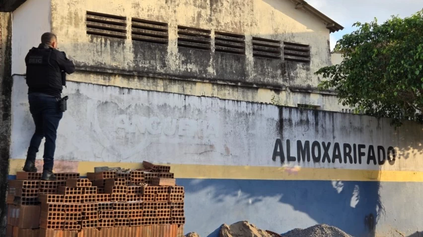 OPERAÇÃO VALE DA PAZ! Homem é preso com drogas dentro de casa em Anguera
