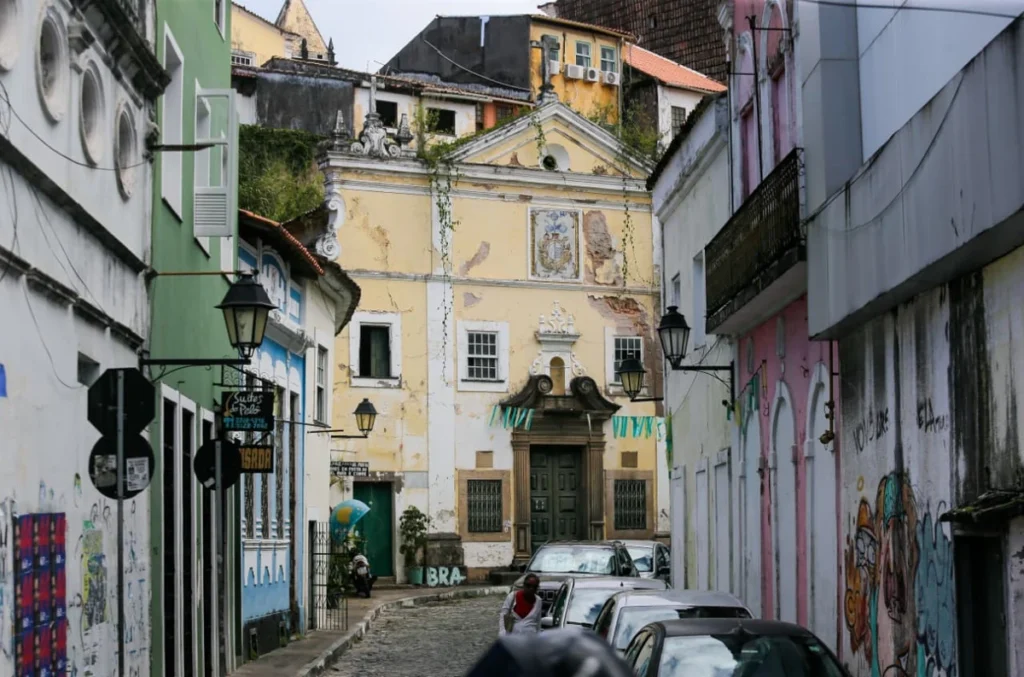 Oito igrejas são interditadas em Salvador após identificação de problemas estruturais