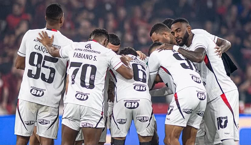 Vitória perde para o Athletico-PR e fica em situação complicada na Copa do Brasil