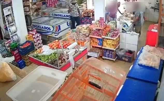 Assalto em mercado termina em fuga pela BR-101, tiroteio e morte de suspeito em Cruz das Almas; saiba detalhes