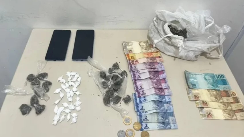 Dois homens são presos em flagrante com drogas e dinheiro em Belo Campo