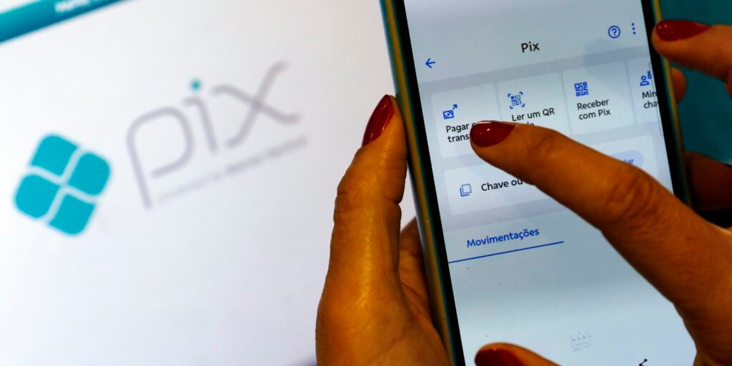 Pix terá novas regras para fraudes, cobrança híbrida e contas-salário
