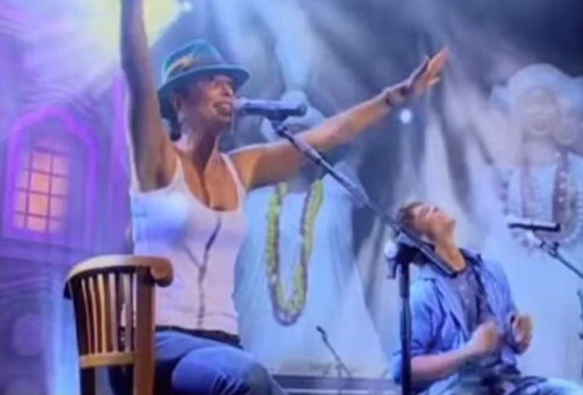 Ivete Sangalo homenageia Netinho e relembra apoio no início da carreira