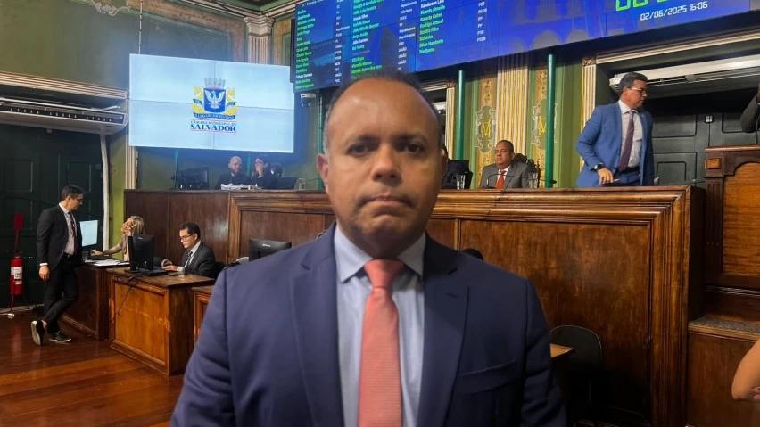 Kiki Bispo sobe o tom contra oposição após pedido de CEI em Salvador e cobra equilíbrio de Carlos Muniz